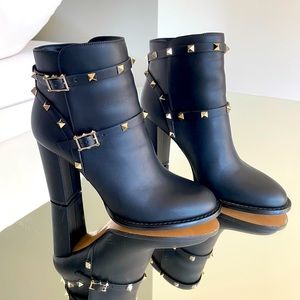 Valentino Garavani Rockstud Booties size 9 (39) -Worn Only Once!